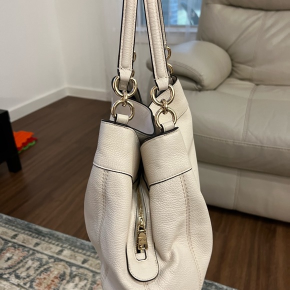 Coach purse/ like new - Picture 2 of 10